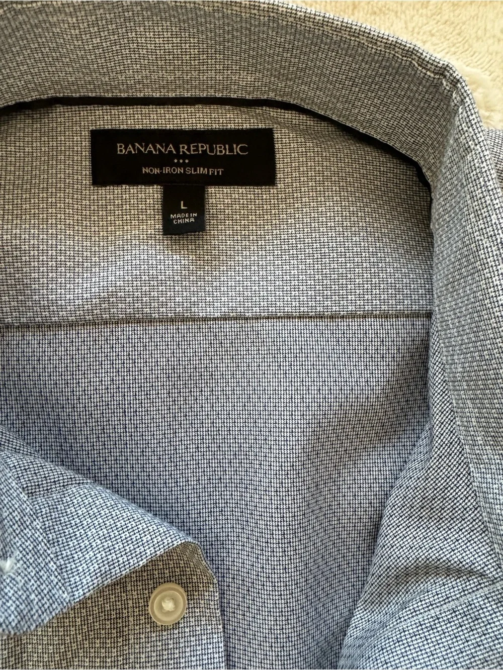 Banana Republic Men’s Light Blue gray Micropattern Dress Shirt